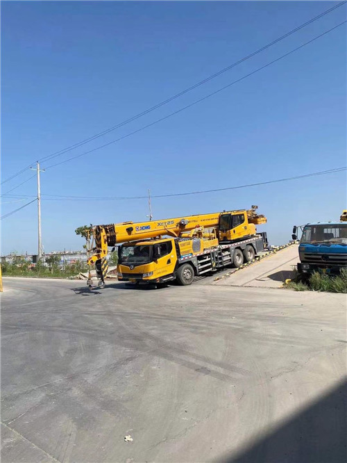 宁江区吊车作业时，可能会产生哪些额外收费项目？