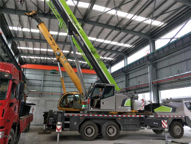 宁江区高空车出租需要注意哪些安全事项？