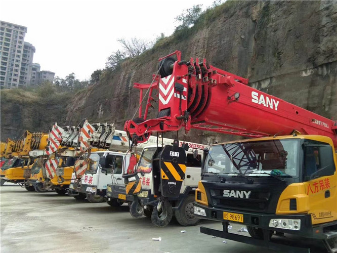 宁江区吊车出租按什么计费？台班费、单次费、里程费怎么算？